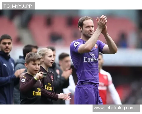 尔姓足球明星的辉煌历程与成就探秘